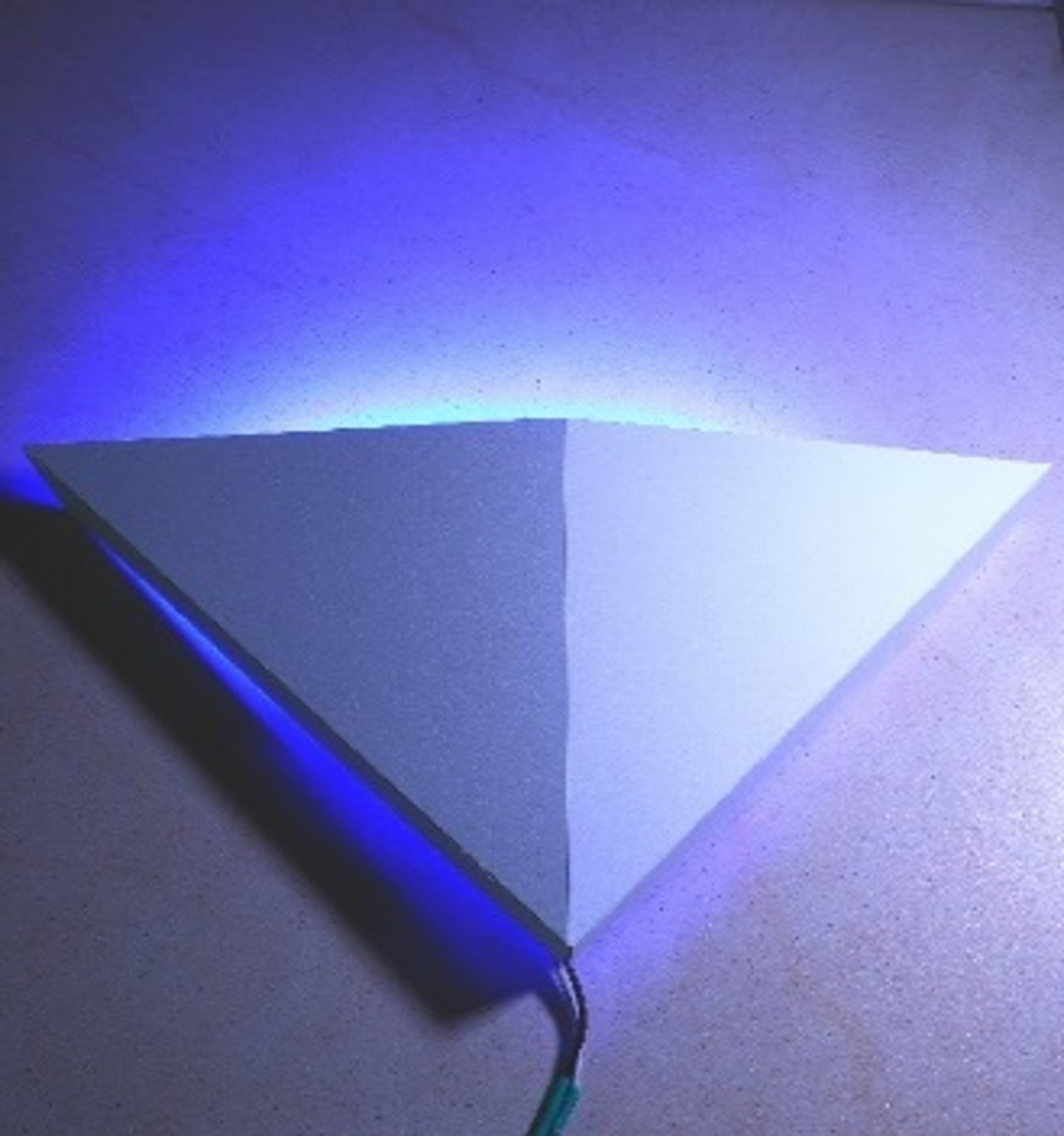 LED紫外線捕虫器 ルミエール lumière®　本体